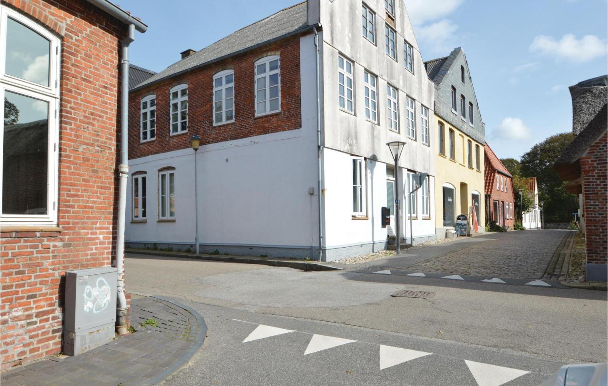 Stunning Home In Hojer With Wifi 外观 照片
